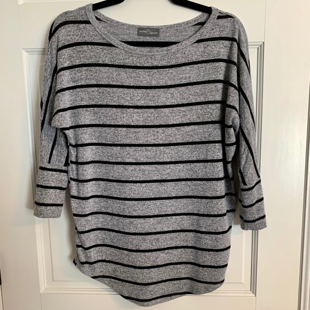 Gray & Black Striped 3/4 Sleeve Knit Top